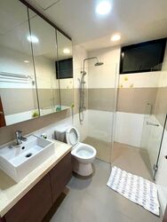 Simei Green Condominium (D18), Condominium #588901631